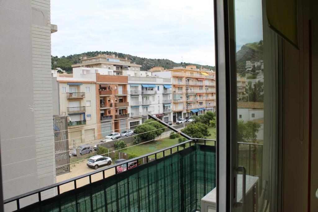 Apartaments Oller Centro روساس المظهر الخارجي الصورة