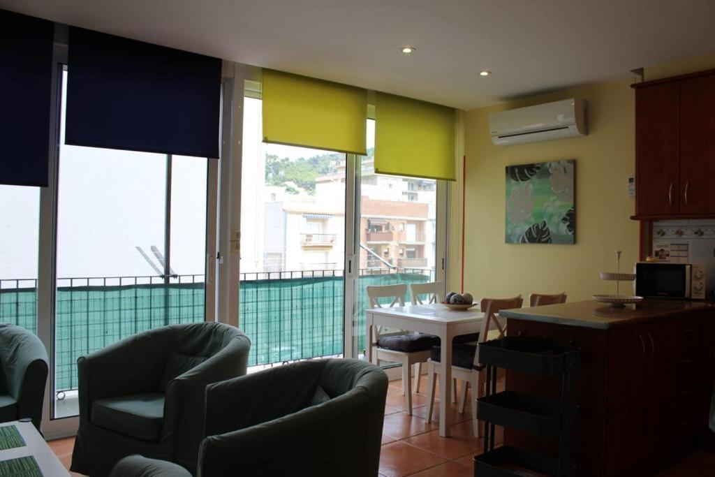 Apartaments Oller Centro روساس المظهر الخارجي الصورة